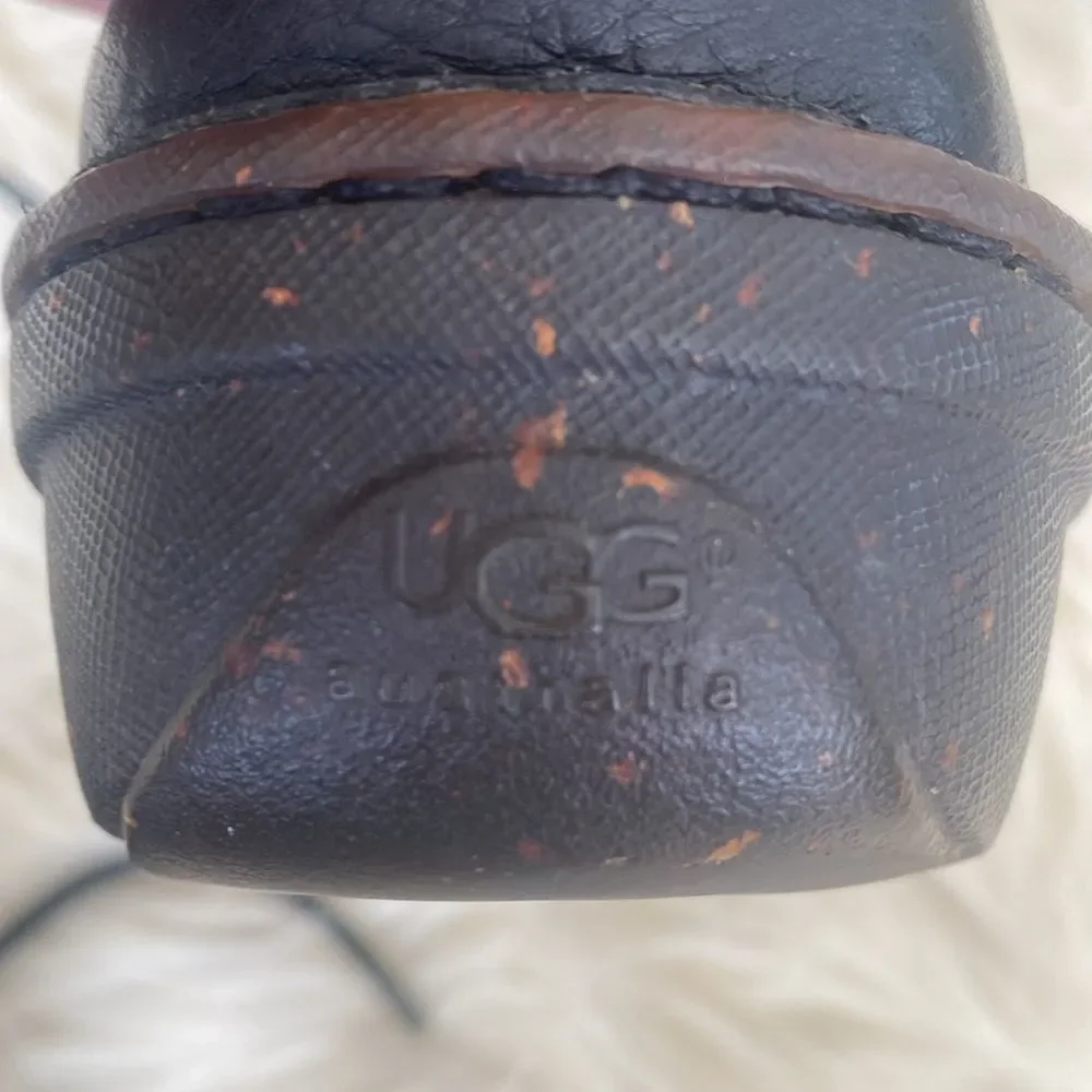 UGG Caspia Black Leather Ankle Winter Boots sz 6 Outdoor Gorpcore Snow Ski NWOT